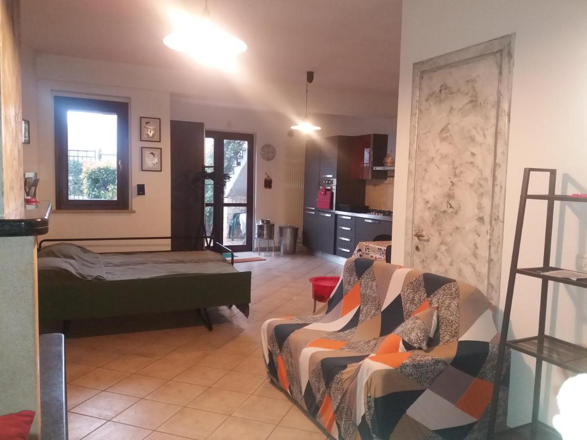 Tana Per Gli Ospiti Apartman Terni Kültér fotó