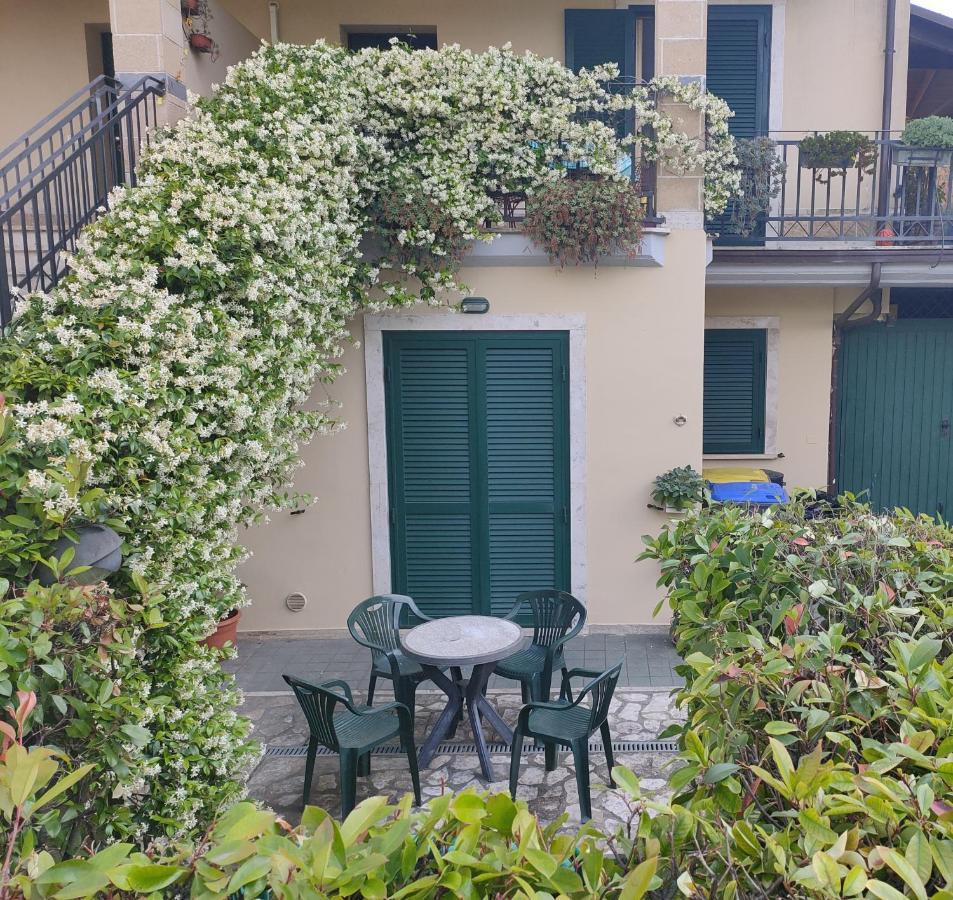Tana Per Gli Ospiti Apartman Terni Kültér fotó